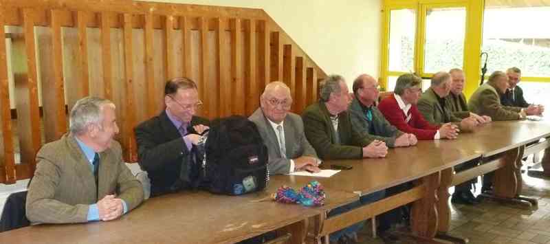 2_P1110732 (Morin).jpg - ... et les membres...